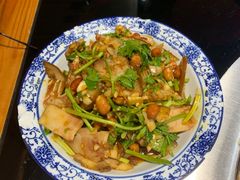 -锅来乐地锅鸡(安亭店)
