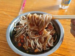 -灵山卢梅燕粉店