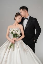 -雪中彩影婚纱摄影·微光艺术中心