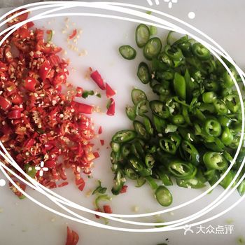 特色推荐: 这款辣椒酱不管是拌饭还是就馒头饼都是