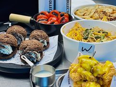 -W COLLECTIVE  DESSERT SHOP