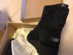 -UGG(燕莎奥特莱斯购物中心店)