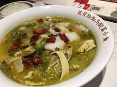 酸菜小鱼（巴沙鱼）-渝是乎酸菜鱼(龙旗购物中心店)