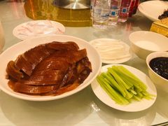 -榕树下海鲜馆(坪山路店)