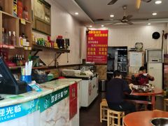 -刘胖娃鱼庄·特色肥肠鱼(杨家坪店)