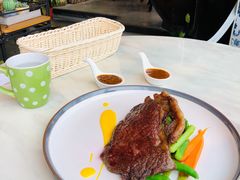 西冷牛扒-范设计花园餐酒咖·中西餐·咖啡厅·酒馆