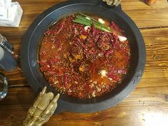 -黄潇洒老火锅(九眼桥宏济巷店)