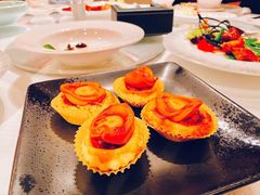 一口鲍鱼酥-夏宫中餐厅(静安香格里拉店)