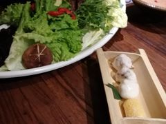 -老牌坊云南鱼豆花火锅(嵩山店)