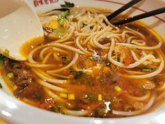 -呷佬·长沙手工米粉(金沙江路店)