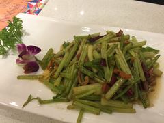 -闫府私房菜(经四路万达店)