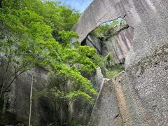 -伍山石窟