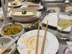 -海底捞火锅(曹安公路店)