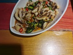 -多嘴超级肉蟹煲(杉杉国潮主题店)