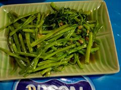 -Thiw Soen Seafood Restaurant