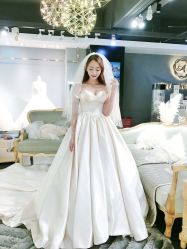 -艾米丽婚纱礼服