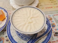 招牌双皮奶任意配-广信牛奶甜品世家(台东店)