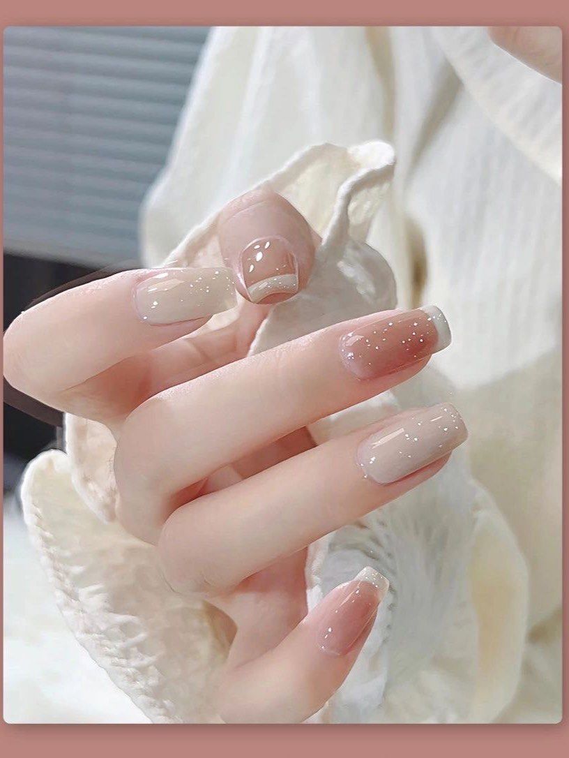 夏季法式奶咖色美甲温柔简约大气气质美甲