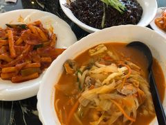酸辣汤-桃园中华料理炸酱面(燕儿岛路店)