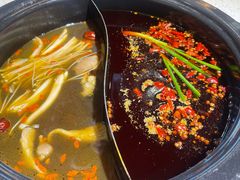 鸳鸯锅-钢管厂五区小郡肝火锅串串香(总店)