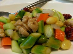 鲜核桃碧炒素丁-至潮餐厅精致粤菜·活鲈鱼·走地鸡(珠江新城店)