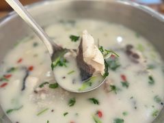 -美顺香食府鱼头老店(雪野湖店)