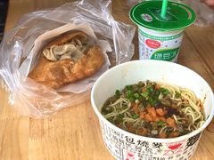 油饼包烧麦-家阳赵师傅油饼包烧麦(粮道街店)