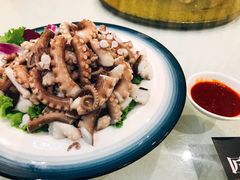 脆巴梢蘸酱-小船渔村•大连菜•大连焖鱼(明泽街店)