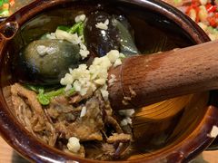 皮蛋青椒擂茄子-费大厨辣椒炒肉(万家丽一店)