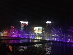 -六合夜市
