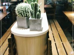 -蜜桃餐厅·伴山(湖滨商业街店)