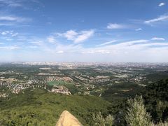 -鬼笑石后山停车场