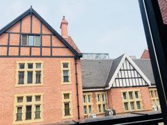 -钟书阁(松江泰晤士小镇店)