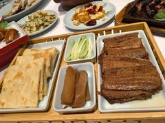 招牌烙饼卷带鱼-北平食府·北京烤鸭(北京西站六里桥店)