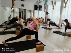 -一伽瑜伽·普拉提