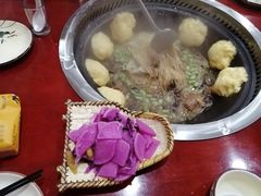 -哈尔滨东北铁锅炖(都督街店)