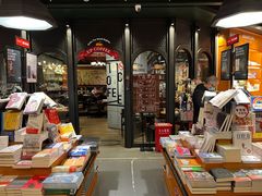 -西西弗书店&矢量咖啡(凯德晶萃广场店)