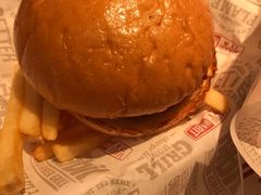 -The Habit Burger Grill 哈比特汉堡(复兴soho店)