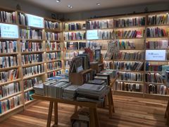 -猫的天空之城概念书店(苏州平江店)