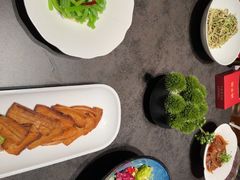 -鸽子侯·家宴·平价海鲜(绿地店)