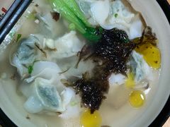 上海荠菜肉馄饨-玖鲜小笼(中山广场店)