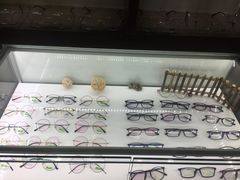 -视野联行眼镜蔡司·依视路官方授权店(顺城店)
