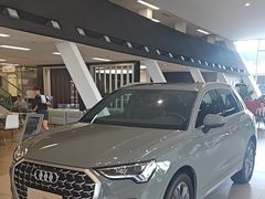 -上海永达奥诚奥迪4S店(申江路店)