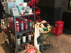 -星巴克臻选(南京金茂览秀城店)
