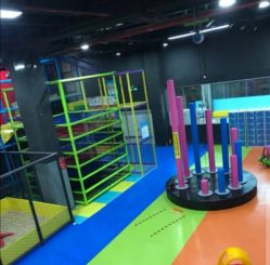 -蹦贝运动中心·蹦床·攀岩·闯关(龙岗店)