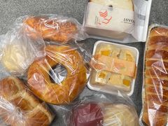 酸奶菠萝-罗森尼娜(德思勤店)