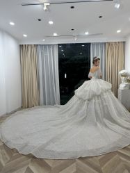 -予白婚纱礼服馆