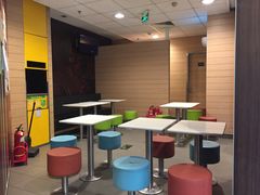 -麦当劳(展览路店)