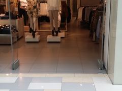 -H&M(鹏欣水游城店)