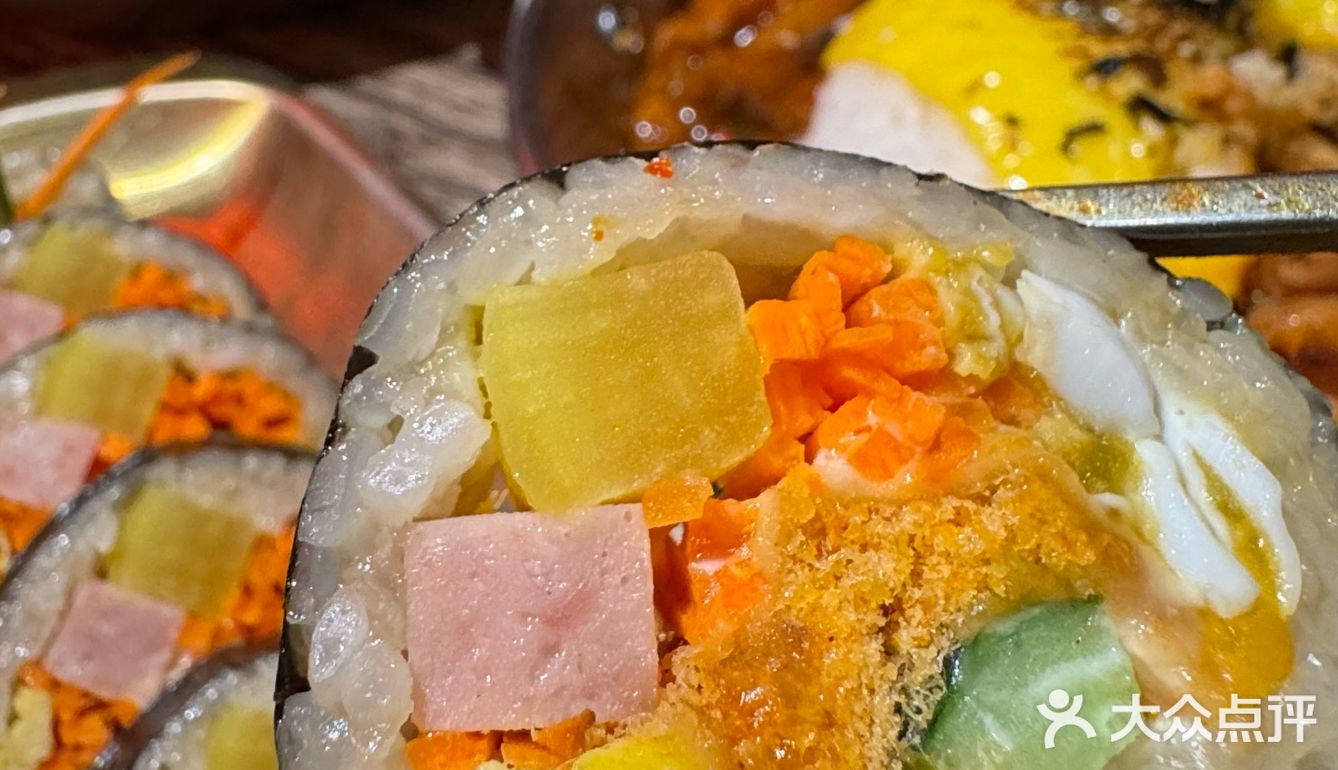 武汉！！在武汉！！这该si的饭张力……